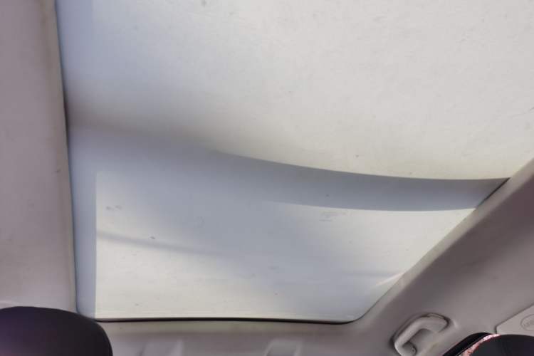 Used Haval H6 2017 Red Label 2.0T Automatic Two-Wheel Drive ZhiShang Model Headliner