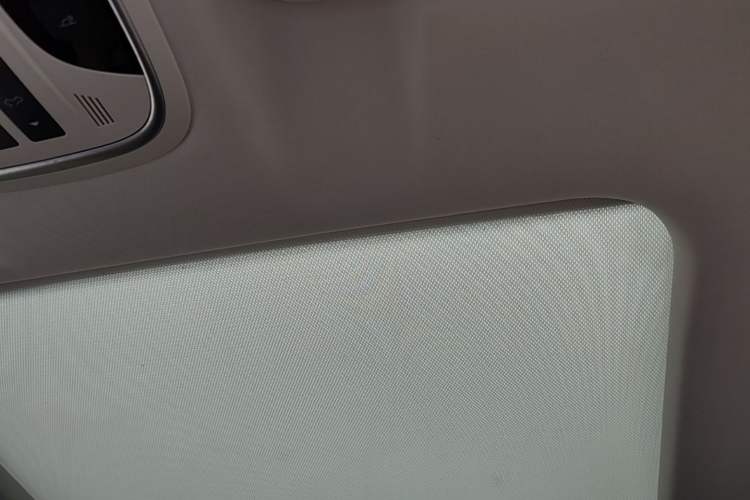 Used Haval H6 2017 Blue Label 1.5T Automatic Two-Wheel Drive ZhiShang Model Headliner
