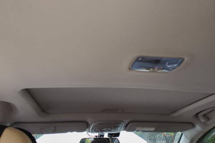 Used Haval H6 2017 Classic Edition 1.5T Automatic Two-Wheel Drive Urban Model Headliner