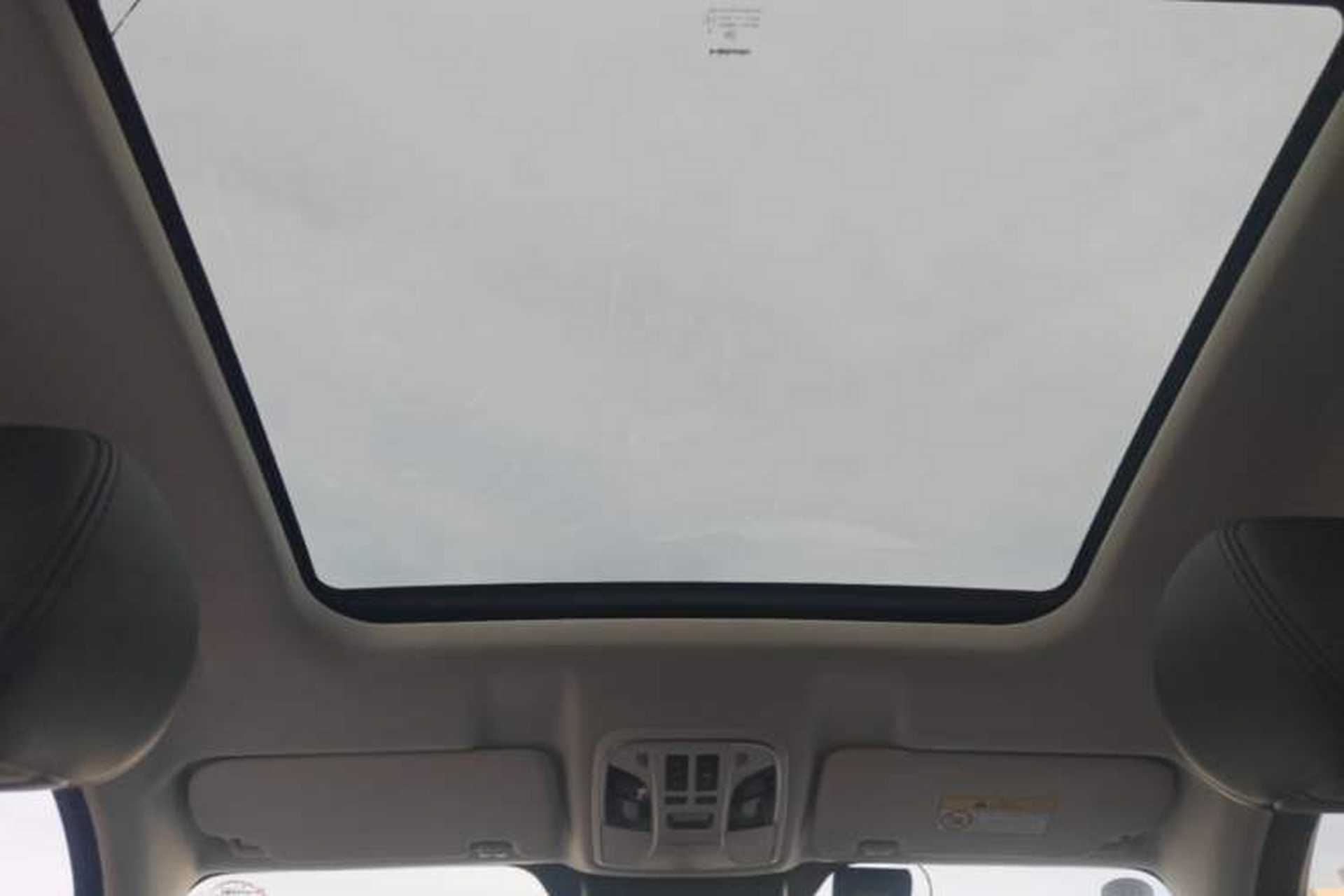 Used Haval H6 2017 Red Label 2.0T Automatic Two-Wheel Drive ZhiShang Model Headliner