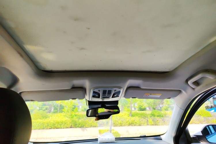 Used Haval H6 2017 Red-Label 1.3T Automatic Two-Wheel Drive ZhiShang Model Headliner
