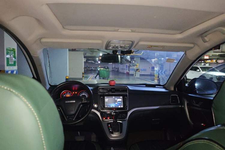 Used Haval H6 2017 Blue Label Sport Edition 1.5T Automatic Two-Wheel Drive Luxury Model Headliner