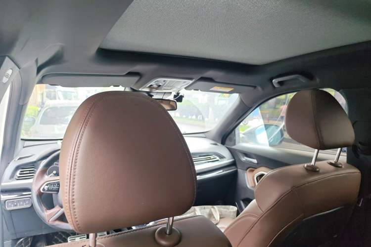 Used Haval H6 2017 Red Label 2.0T Automatic Two-Wheel Drive ZhiShang Model Headliner
