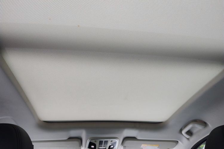 Used Haval H6 2017 Red Label 2.0T Automatic Two-Wheel Drive ZhiShang Model Headliner
