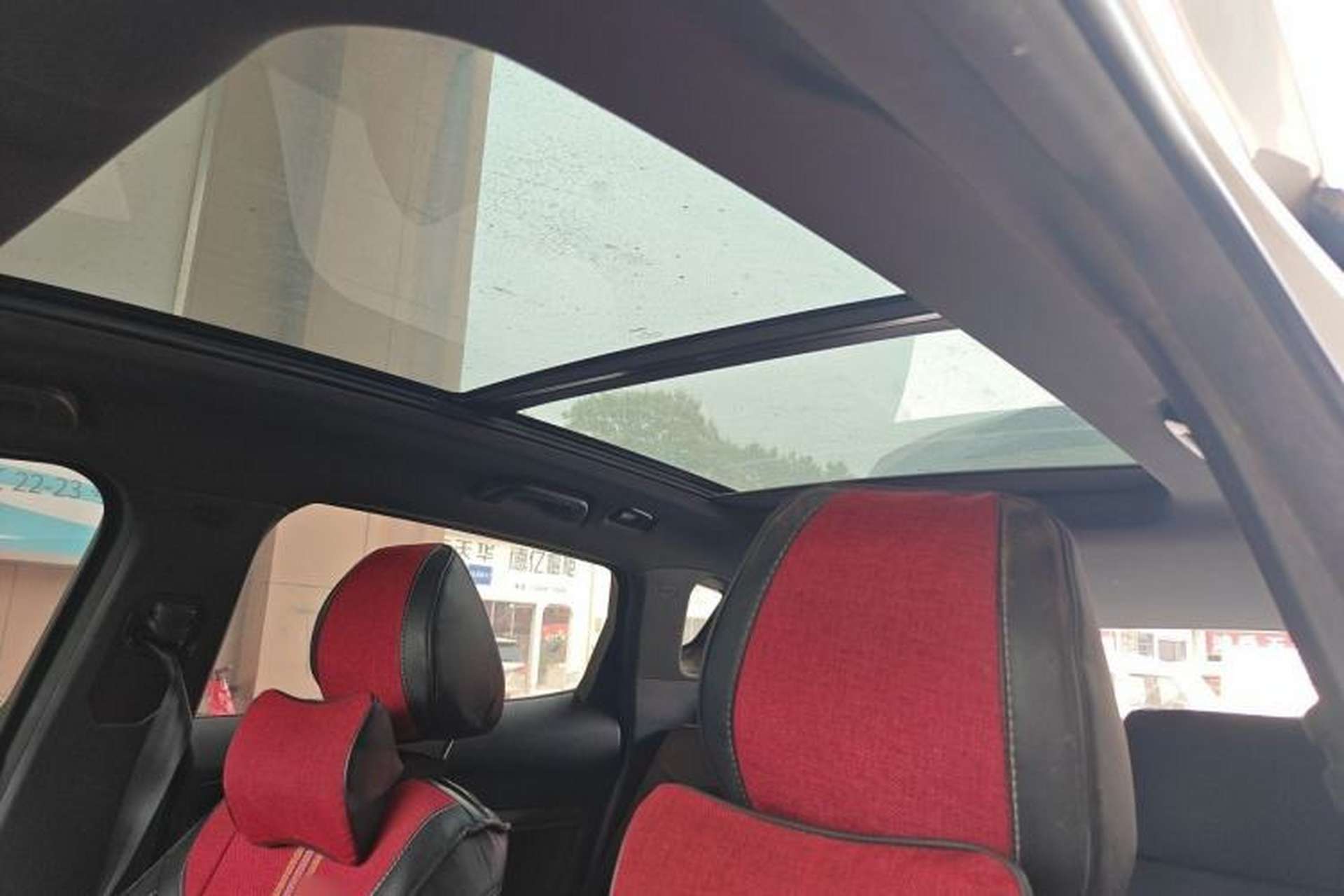 Used Haval H6 2017 Red Label 2.0T Automatic Two-Wheel Drive ZhiShang Model Headliner
