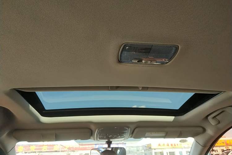 Used Haval H6 2017 Red-Label Sport Edition 1.5T Manual Two-Wheel Drive Elite Model Headliner