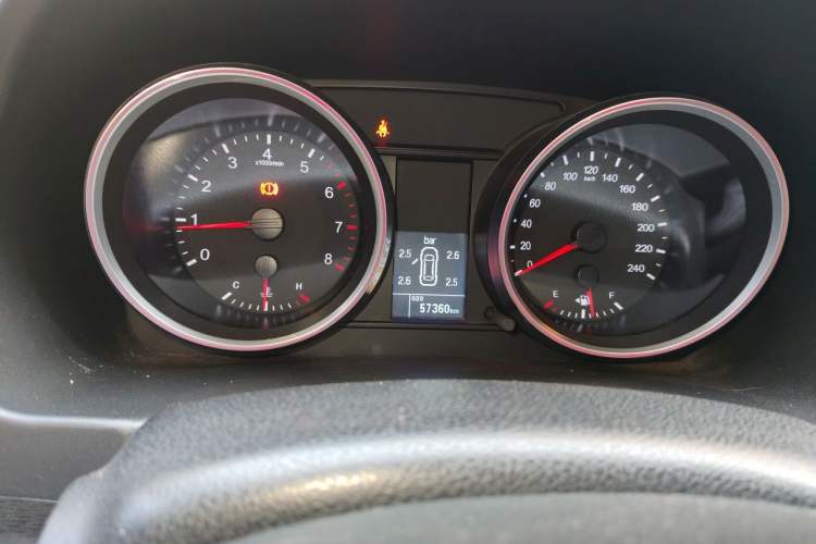 Used Haval H6 2017 Red-Label Sport Edition 1.5T Manual Two-Wheel Drive Elite Model Instrument Cluster