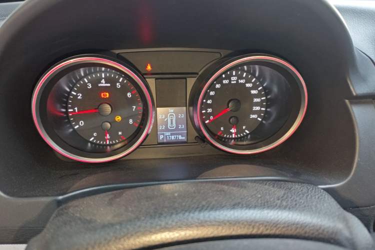 Used Haval H6 2017 Revised Blue-Label Sport Version 1.5T Automatic Two-Wheel Drive Luxury Trim Instrument Cluster