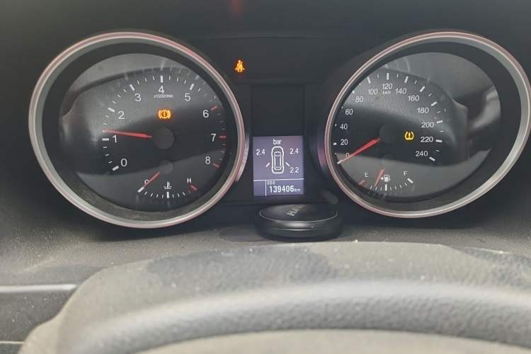 Used Haval H6 2017 Blue Label Sport Edition 1.5T Manual Two-Wheel Drive Elite Model Instrument Cluster