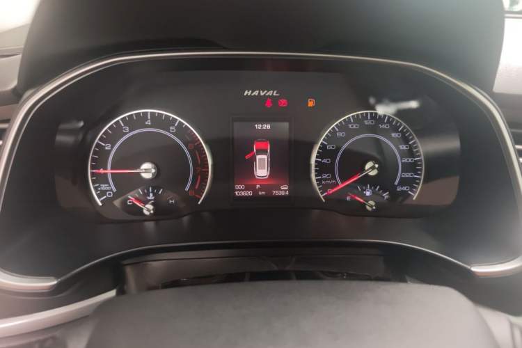 Used Haval H6 2017 Red Label 2.0T Automatic Two-Wheel Drive ZhiShang Model Instrument Cluster