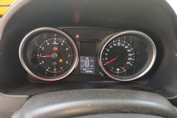 Used Haval H6 2017 Blue Label Sport Edition 1.5T Manual Two-Wheel Drive Elite Model Instrument Cluster