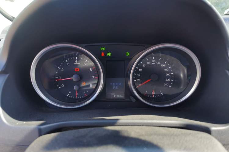 Used Haval H6 2017 Red-Label Sport Edition 1.5T Manual Two-Wheel Drive Elite Model Instrument Cluster