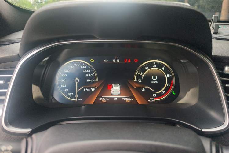 Used Haval H6 2017 Blue Label 2.0T Automatic Two-Wheel Drive Leading Model Instrument Cluster