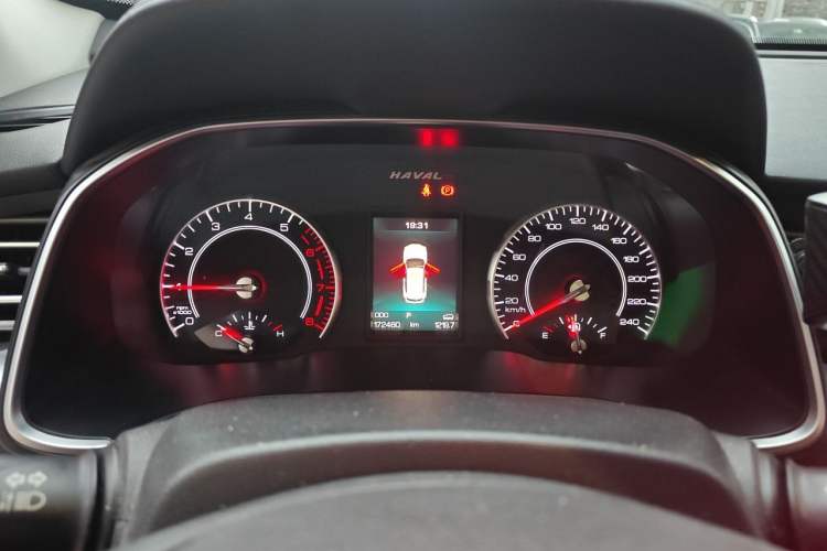 Used Haval H6 2017 Red Label 2.0T Automatic Two-Wheel Drive ZhiShang Model Instrument Cluster