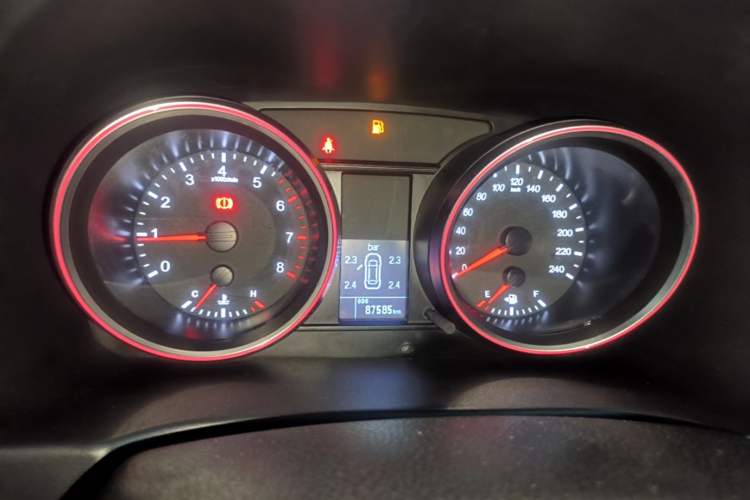 Used Haval H6 2017 Red-Label Sport Edition 1.5T Manual Two-Wheel Drive Elite Model Instrument Cluster