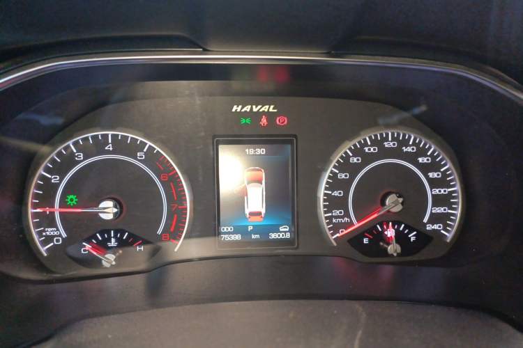 Used Haval H6 2017 Red Label 2.0T Automatic Two-Wheel Drive ZhiShang Model Instrument Cluster