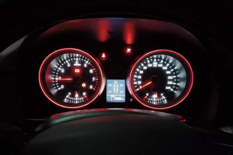 Used Haval H6 2017 Red-Label Sport Edition 1.5T Manual Two-Wheel Drive Elite Model Instrument Cluster