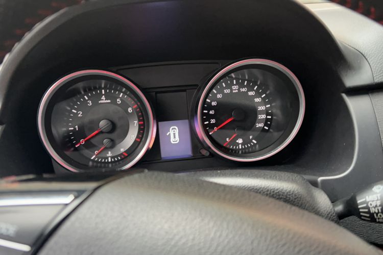 Used Haval H6 2017 Red-Label Sport Edition 1.5T Manual Two-Wheel Drive Elite Model Instrument Cluster