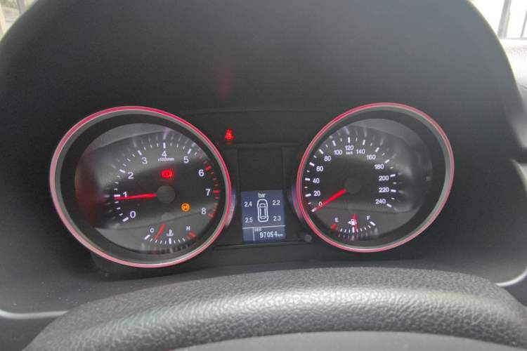 Used Haval H6 2017 Red-Label Sport Edition 1.5T Manual Two-Wheel Drive Elite Model Instrument Cluster