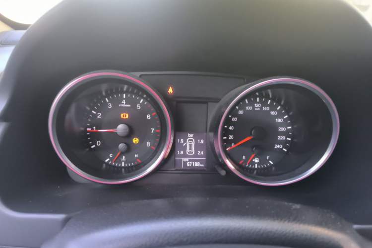 Used Haval H6 2017 Red-Label Sport Edition 1.5T Manual Two-Wheel Drive Elite Model Instrument Cluster