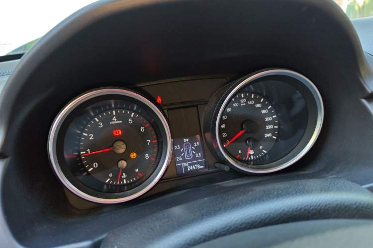 Used Haval H6 2017 Blue Label Sport Edition 1.5T Manual Two-Wheel Drive Elite Model Instrument Cluster