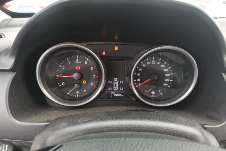 Used Haval H6 2017 Red-Label Sport Edition 1.5T Manual Two-Wheel Drive Elite Model Instrument Cluster