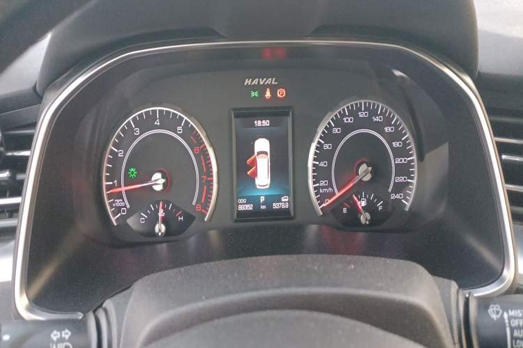 Used Haval H6 2017 Red Label 2.0T Automatic Two-Wheel Drive ZhiShang Model Instrument Cluster