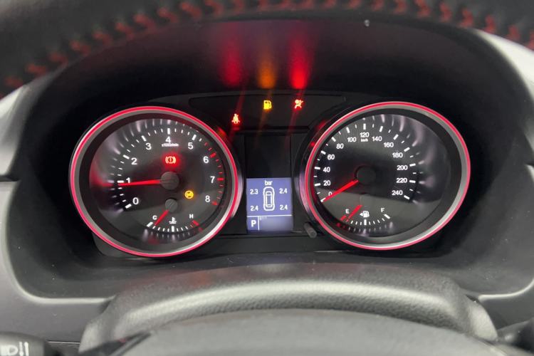 Used Haval H6 2017 Revised Blue-Label Sport Version 1.5T Automatic Two-Wheel Drive Luxury Trim Instrument Cluster
