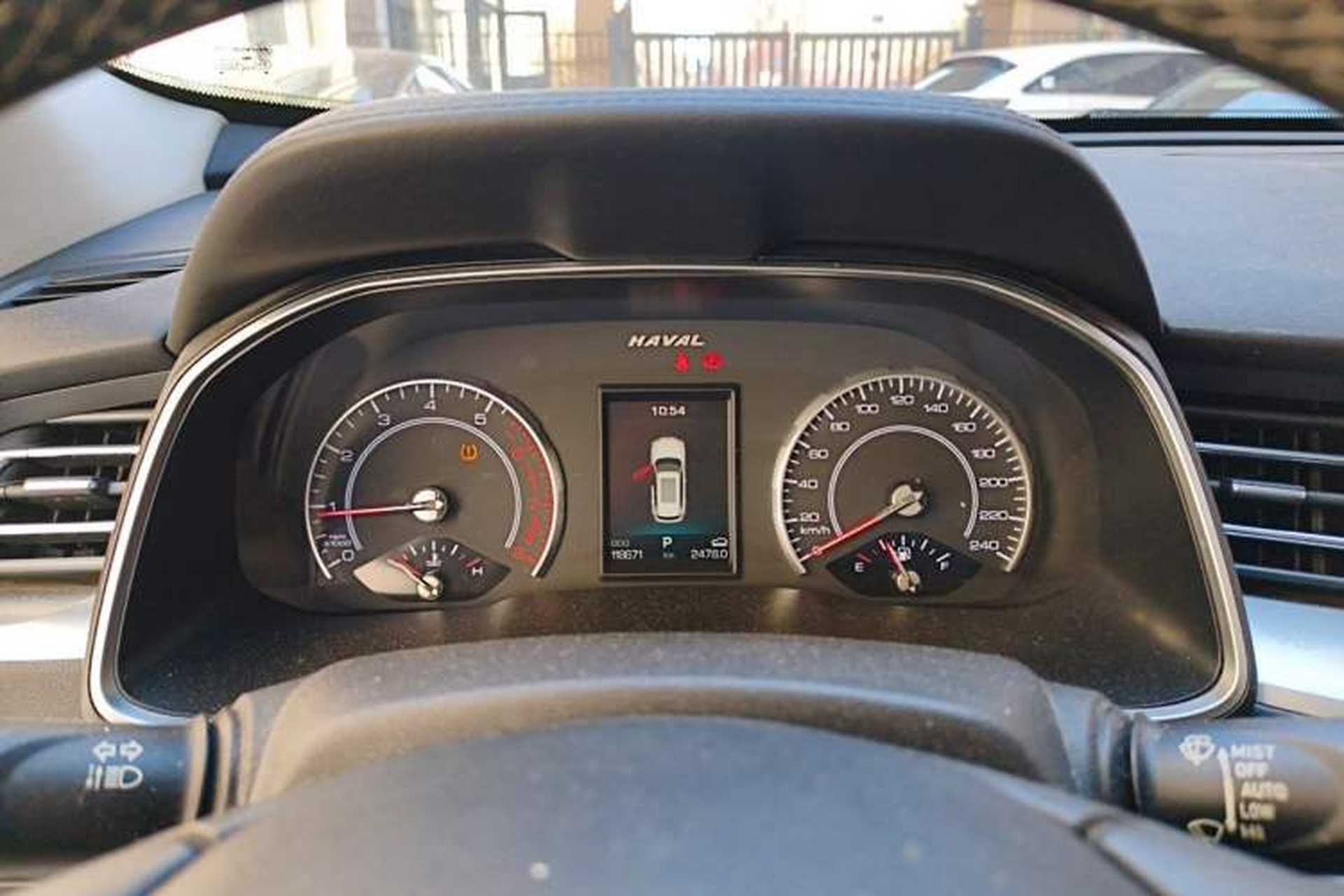 Used Haval H6 2017 Red Label 2.0T Automatic Two-Wheel Drive ZhiShang Model Instrument Cluster
