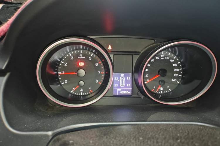 Used Haval H6 2017 Red-Label Sport Edition 1.5T Manual Two-Wheel Drive Elite Model Instrument Cluster