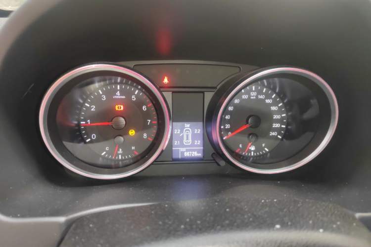 Used Haval H6 2017 Blue Label Sport Edition 1.5T Manual Two-Wheel Drive Elite Model Instrument Cluster