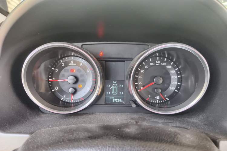 Used Haval H6 2017 Red-Label Sport Edition 1.5T Manual Two-Wheel Drive Elite Model Instrument Cluster