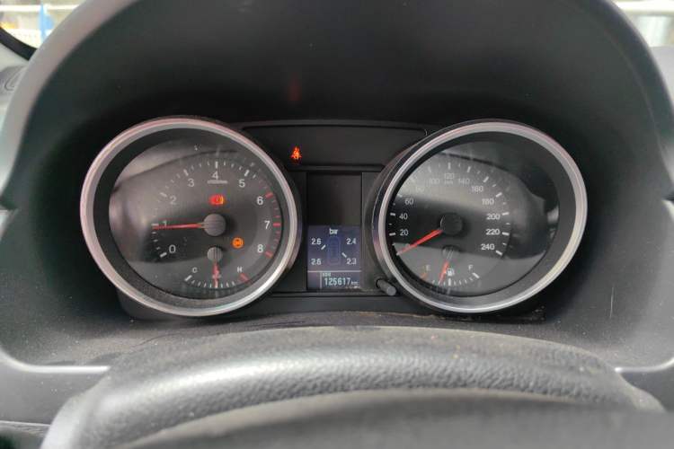 Used Haval H6 2017 Red-Label Sport Edition 1.5T Manual Two-Wheel Drive Elite Model Instrument Cluster