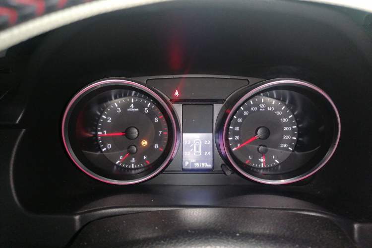 Used Haval H6 2017 Restyled Red-Label Sport Version 1.5T Automatic Two-Wheel Drive Luxury Trim Instrument Cluster