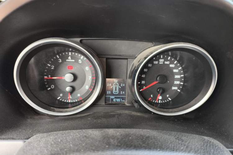 Used Haval H6 2017 Red-Label Sport Edition 1.5T Manual Two-Wheel Drive Elite Model Instrument Cluster