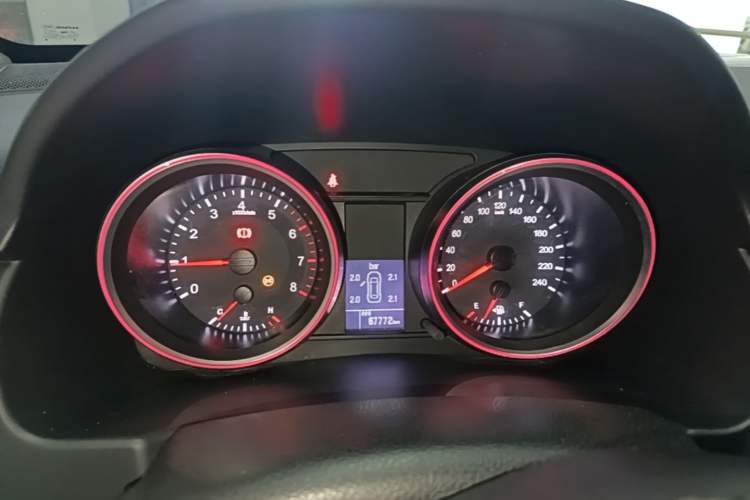 Used Haval H6 2017 Red-Label Sport Edition 1.5T Manual Two-Wheel Drive Elite Model Instrument Cluster