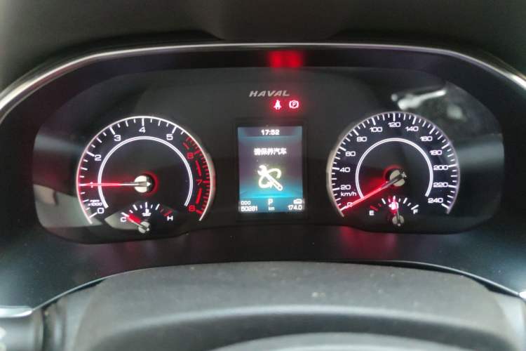 Used Haval H6 2017 Red Label 2.0T Automatic Two-Wheel Drive ZhiShang Model Instrument Cluster