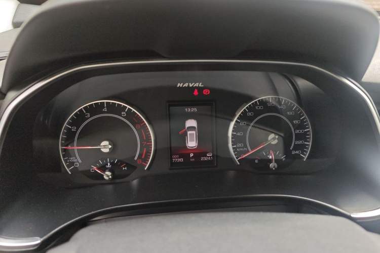 Used Haval H6 2017 Red Label 2.0T Automatic Two-Wheel Drive ZhiShang Model Instrument Cluster