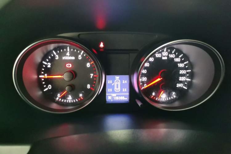 Used Haval H6 2017 Classic Edition 1.5T Automatic Two-Wheel Drive Elite Model Instrument Cluster