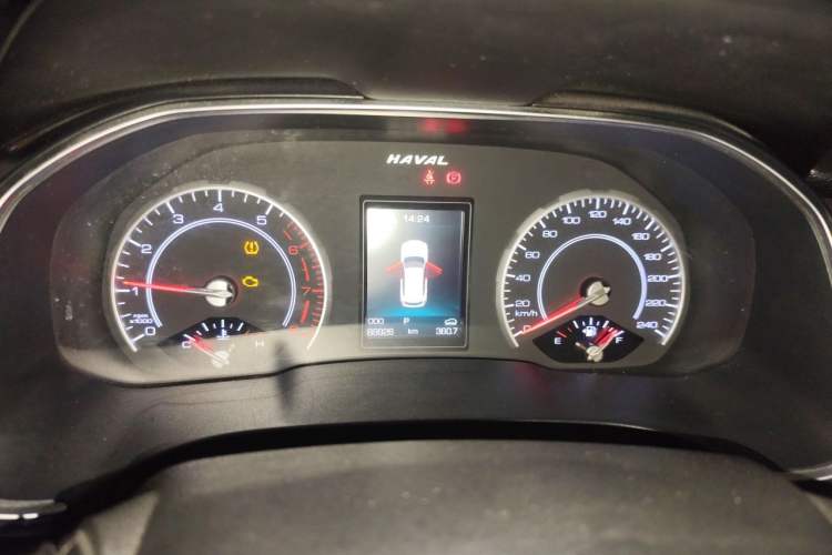 Used Haval H6 2017 Red Label 2.0T Automatic Two-Wheel Drive ZhiShang Model Instrument Cluster
