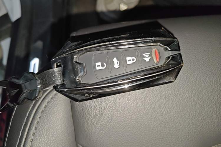 Used Haval H6 2017 Red-Label 1.3T Automatic Two-Wheel Drive ZhiShang Model Interior 1