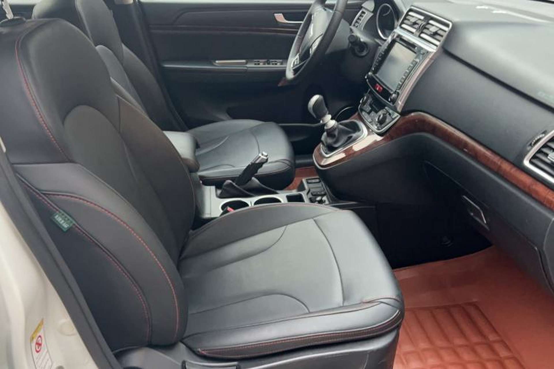 Used Haval H6 2017 Red-Label Sport Edition 1.5T Manual Two-Wheel Drive Elite Model Interior 1