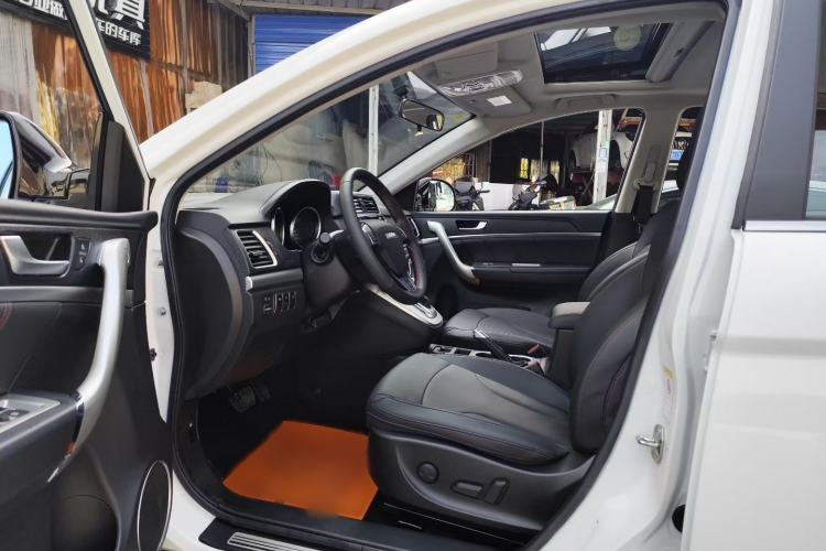 Used Haval H6 2017 Red-Label Sport Edition 1.5T Automatic Two-Wheel Drive Luxury Model Interior 1
