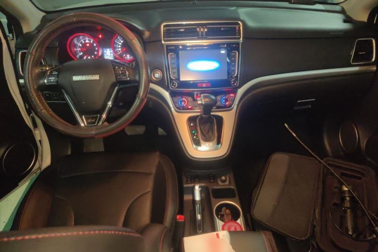 Used Haval H6 2017 Red-Label Sport Edition 1.5T Automatic Two-Wheel Drive Luxury Model Interior 2