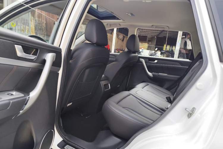 Used Haval H6 2017 Red-Label Sport Edition 1.5T Automatic Two-Wheel Drive Luxury Model Interior 2