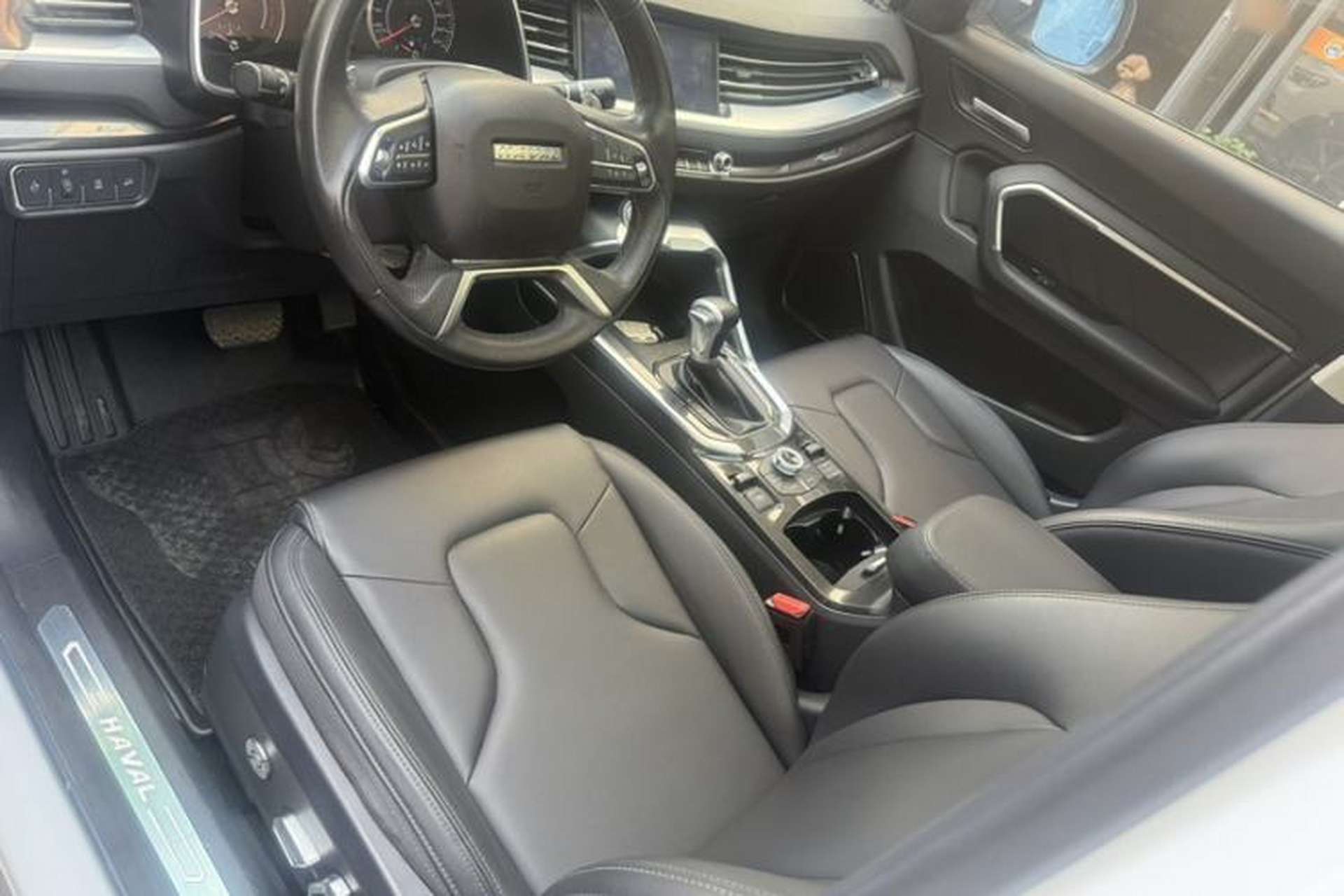 Used Haval H6 2017 Red-Label 1.5T Automatic Two-Wheel Drive Smart Edition Interior 3