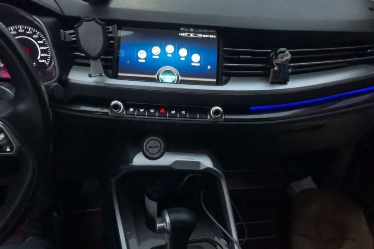 Used Haval H6 2017 Blue Label 1.5T Automatic Two-Wheel Drive ZhiShang Model Interior 3