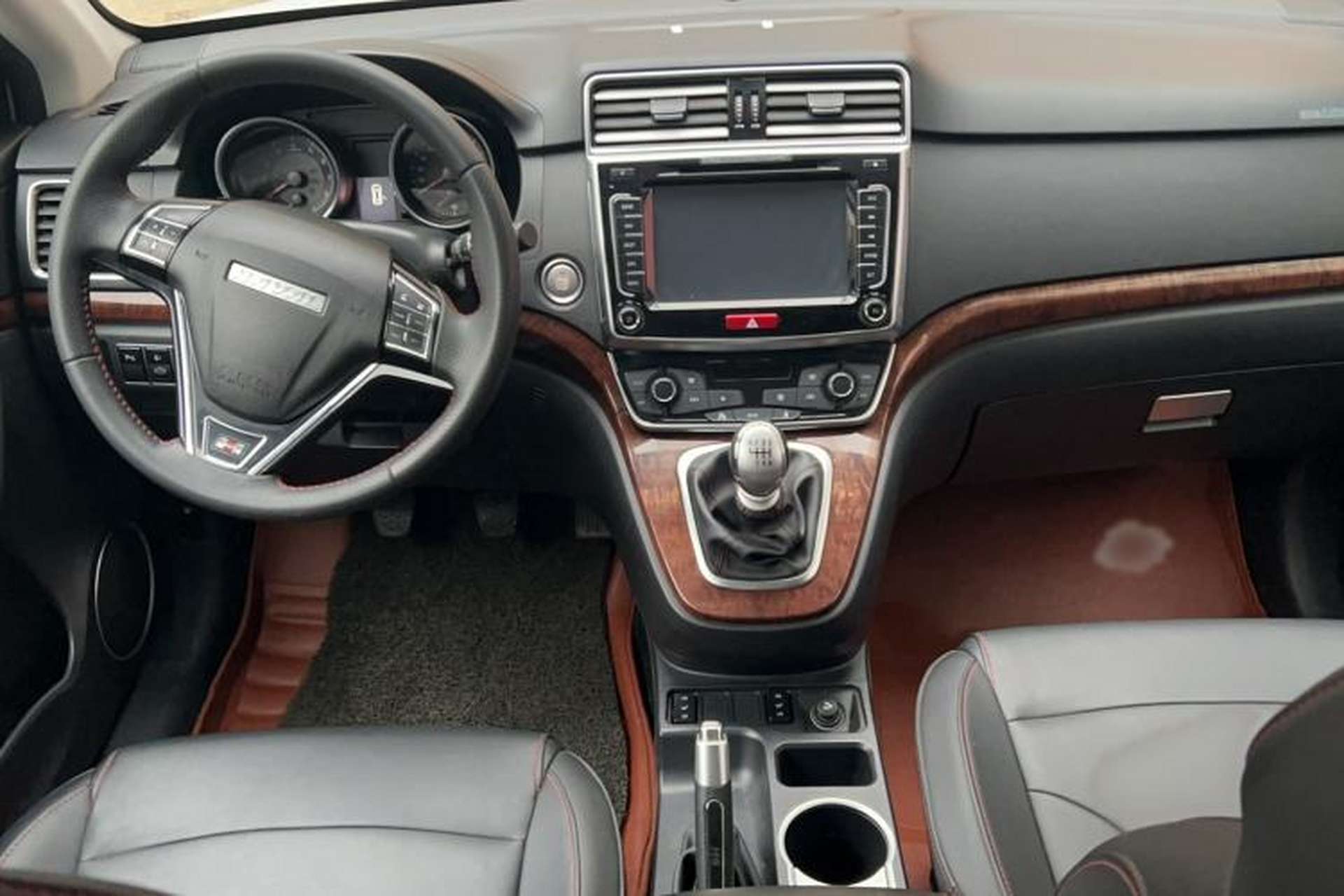 Used Haval H6 2017 Red-Label Sport Edition 1.5T Manual Two-Wheel Drive Elite Model Interior 3