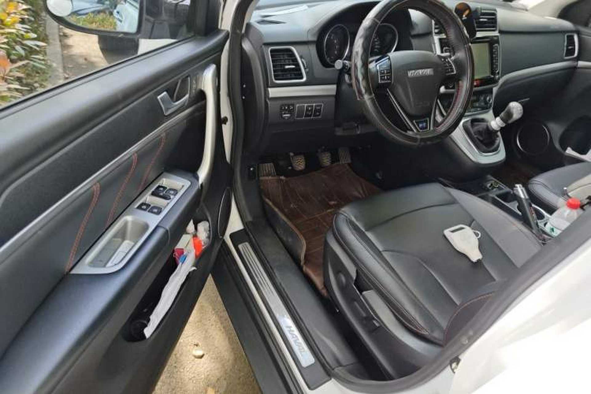 Used Haval H6 2017 Blue Label Sport Edition 1.5T Manual Two-Wheel Drive Elite Model Interior 3