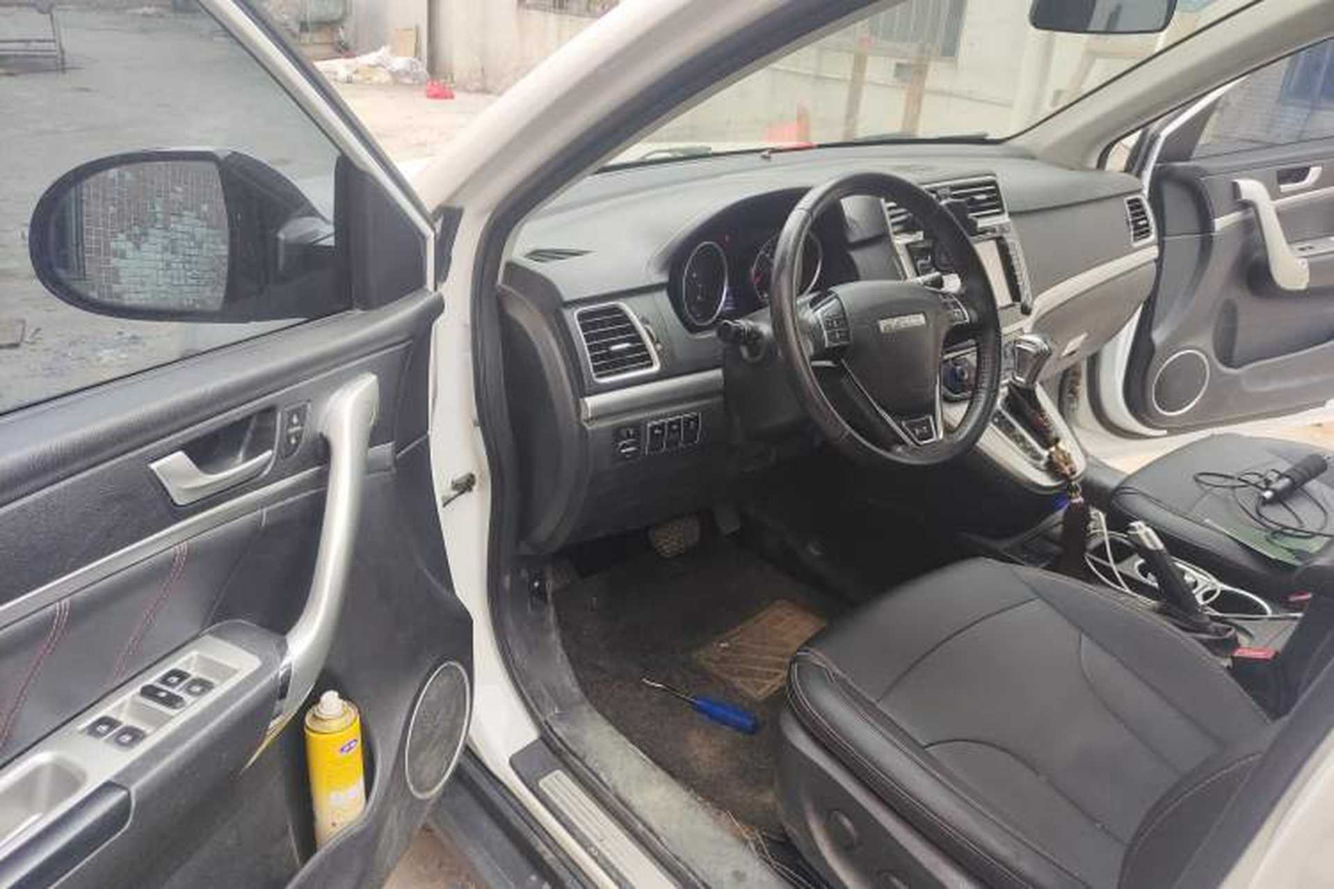 Used Haval H6 2017 Red-Label Sport Edition 1.5T Automatic Two-Wheel Drive Luxury Model Interior 3